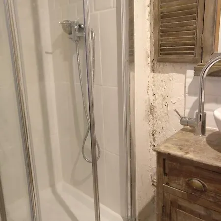 Le Grenier Douillet, 3eme Etage Sans Ascenseur דירה קונדום