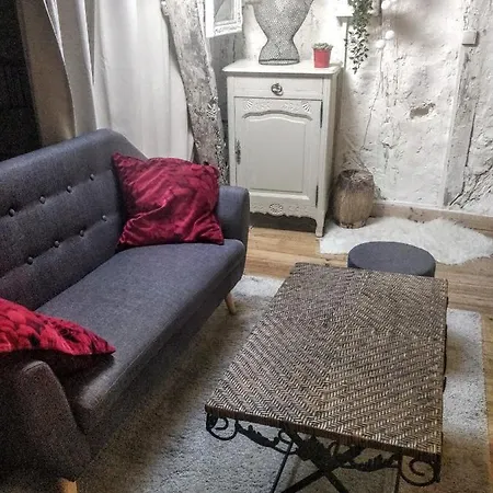 Le Grenier Douillet, 3eme Etage Sans Ascenseur דירה קונדום